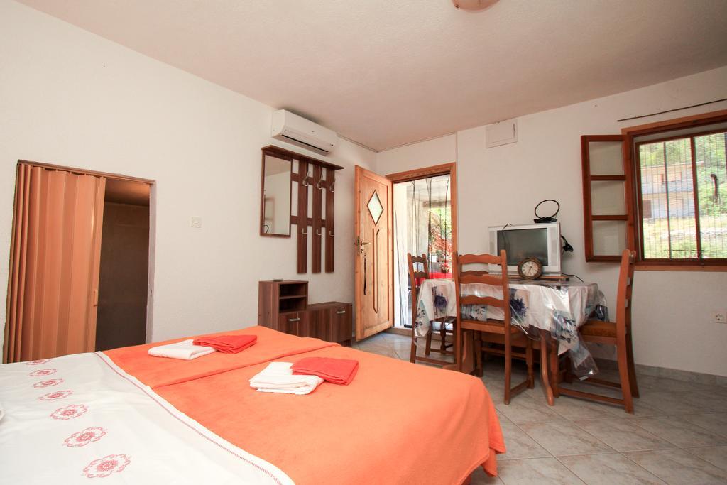 Robinson Braco Apartment Bogomolje Exterior foto